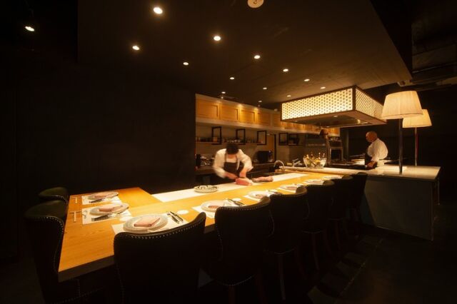 Azabujuban Nikukappo Okadamae floor