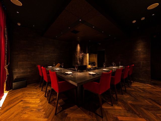 A luxurious restaurant in Tokyo where you can enjoy exquisite steak