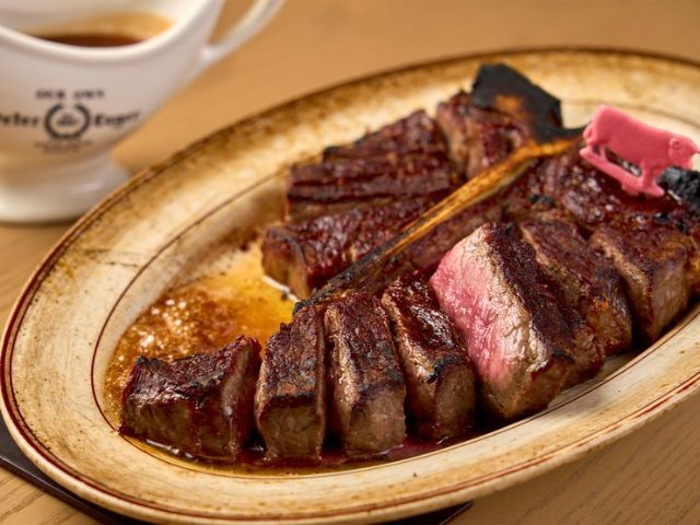 Enjoy the same taste and quality of steak as the Brooklyn main restaurant in Tokyo