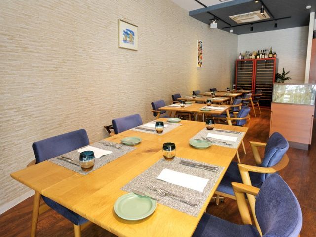 If visiting Nagoya Castle, here are five recommended restaurants to stop by, ranging from casual spots to luxurious establishments.