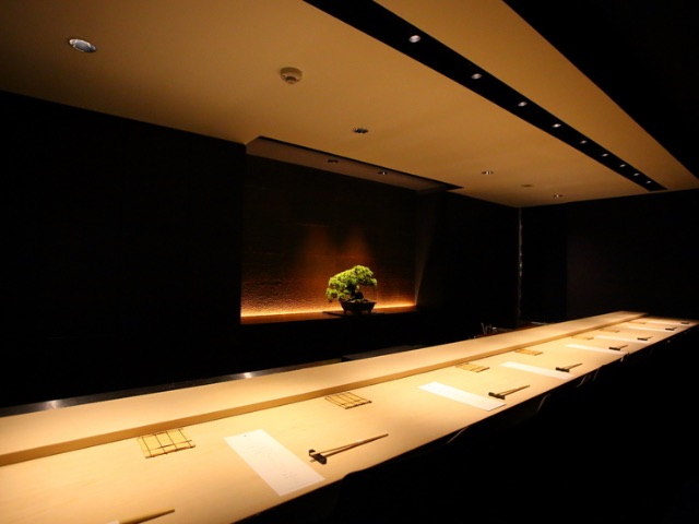5 high-class skewer restaurants that invite guests to an unknown world of gourmet cuisine, and are perfect for mature dates / Tokyo