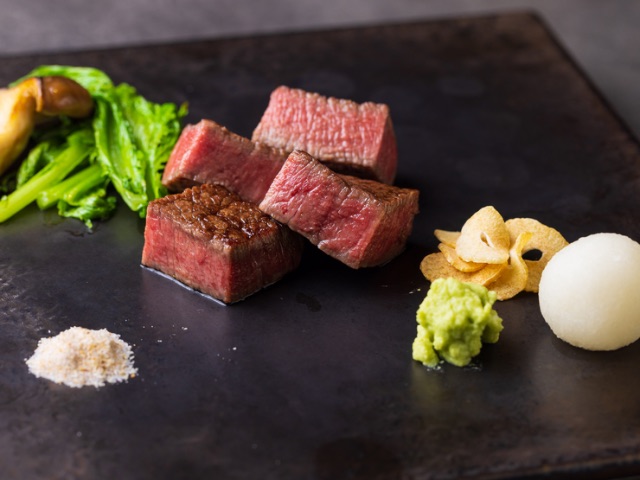 Guests can luxuriously enjoy brand beef at a counter! 5 recommended restaurants with excellent atmospheres / Tokyo
