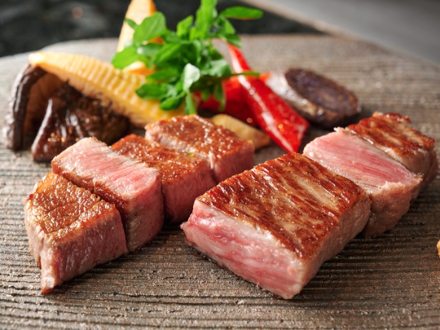 Guests can luxuriously enjoy brand beef at a counter! 5 recommended restaurants with excellent atmospheres / Tokyo