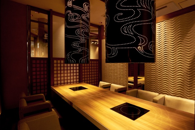 Enjoy the finest yakiniku with an emphasis on freshness and mellowing. Spend a special moment with your loved ones.