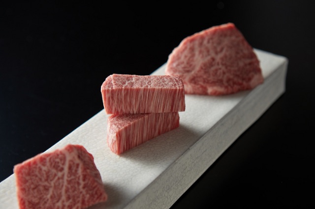 A restaurant offering a slightly upscale New Year's Eve party with lots of meat at around 10,000 yen per person