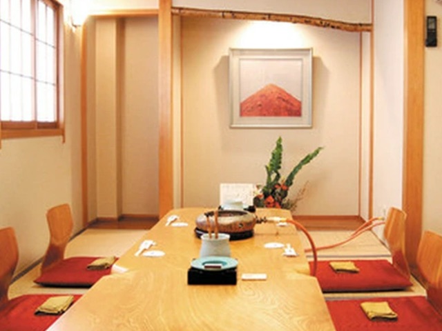 5 restaurants where guests can enjoy a rich variety of hotpot cuisine in winter / Osaka