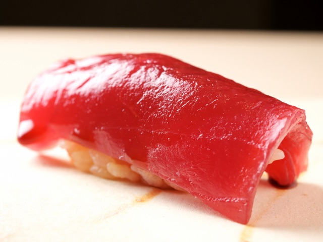 The handiwork of artisans shines through in this food! 5 restaurants that let guests enjoy better than average sushi at counter tables / Nagoya
