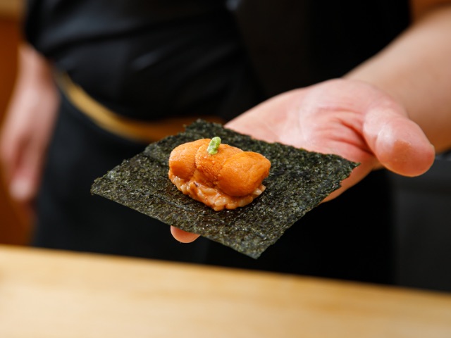 The handiwork of artisans shines through in this food! 5 restaurants that let guests enjoy better than average sushi at counter tables / Nagoya