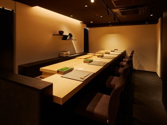 5 better-than-average sushi restaurants where guests can enjoy sushi at counter seats. Perfect for dates and banquets / Tokyo