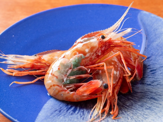 A sushi restaurant suitable for a variety of situations that can be freely used