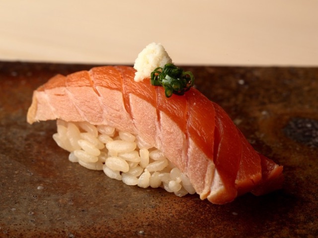 Guests can enjoy an excellent, mature time with delicious sushi and sake