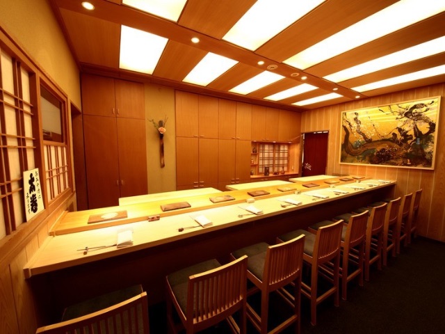 5 better-than-average sushi restaurants where guests can enjoy sushi at counter seats. Perfect for dates and banquets / Tokyo