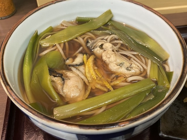 Here you freely enjoy authentic handmade soba. This famous restaurant revolutionizes the concept of soba that is eaten while standing