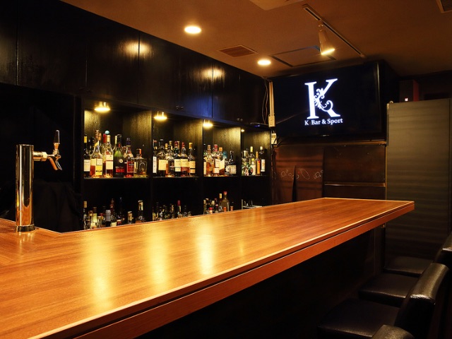 A mature refuge-style bar where guests can look forward to brand alcohol from around the world