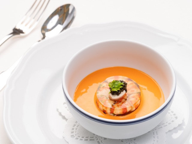 Try amazing dishes in this location that overlooks the Seto Inland Sea