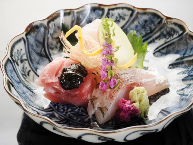 5 carefully selected restaurants near Yasaka Shrine. Guests will want to make reservations for shrine visits on New Year's shrine visits and other days / Kyoto