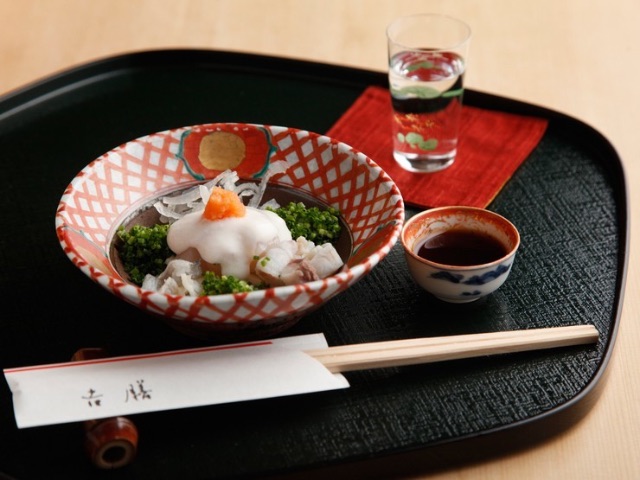 5 carefully selected restaurants near Yasaka Shrine. Guests will want to make reservations for shrine visits on New Year's shrine visits and other days / Kyoto
