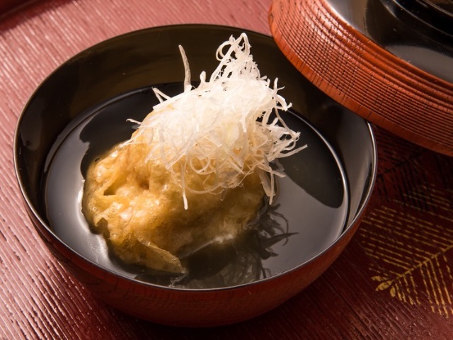 5 carefully selected restaurants near Yasaka Shrine. Guests will want to make reservations for shrine visits on New Year's shrine visits and other days / Kyoto