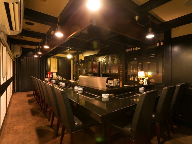 A long-standing steak restaurant that serves carefully scrutinized ingredients prepared with the best cooking methods