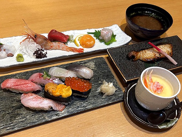 Guests will smack their lips at the courses and assortments with carefully selected seasonal toppings, with a focus on those made in Hokkaido