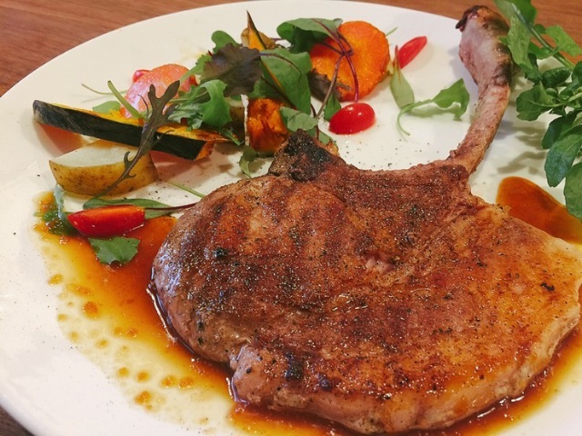 An Italian restaurant where guests can taste high quality foods made locally for local consumption