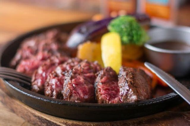 2. STEAK & HAMBURG HIGE Sapporo Minami 5-jo Main Branch