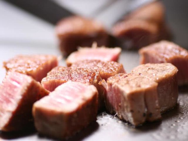 3. Steak & Wine Ishizaki Main Branch