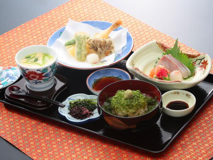 Pray for Good Fortune in Izumo and Eat Delicious Food!