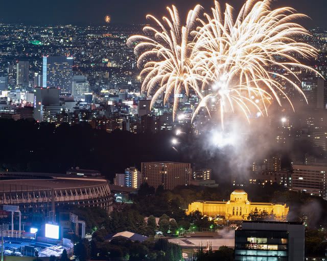 Little-Known Spots and Recommended Restaurants for Watching the Jingu Gaien Fireworks Festival