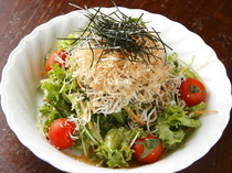 Yakitori Tori Ryori Toritatsu_Perfect for a yakitori palate cleanser: our chirimenjako (dried young sardines) salad