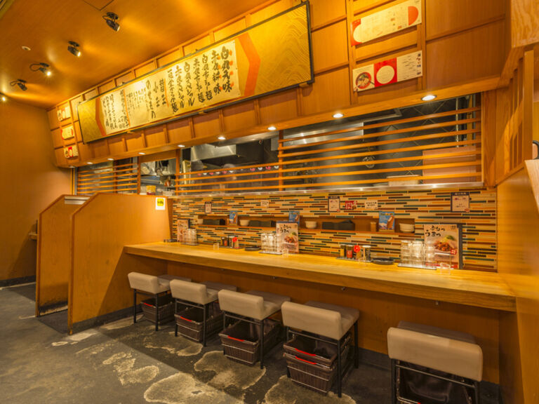 Hakata Ippudo_Inside view