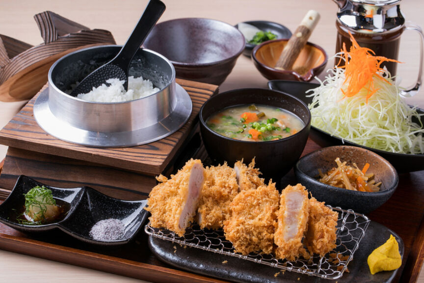 Kagoshima Kurokatsu-tei_Cuisine