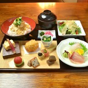 Kagurazaka Oishinbo Main Branch_Kyoga [Tofu skins and Sashimi set]