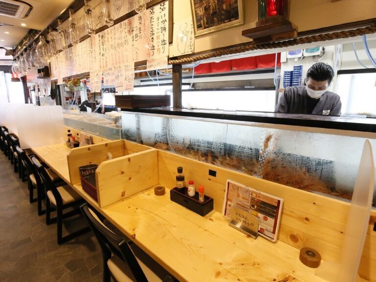 Hakodate Marukan Gyogyobu Umigaki Main Branch_Inside view