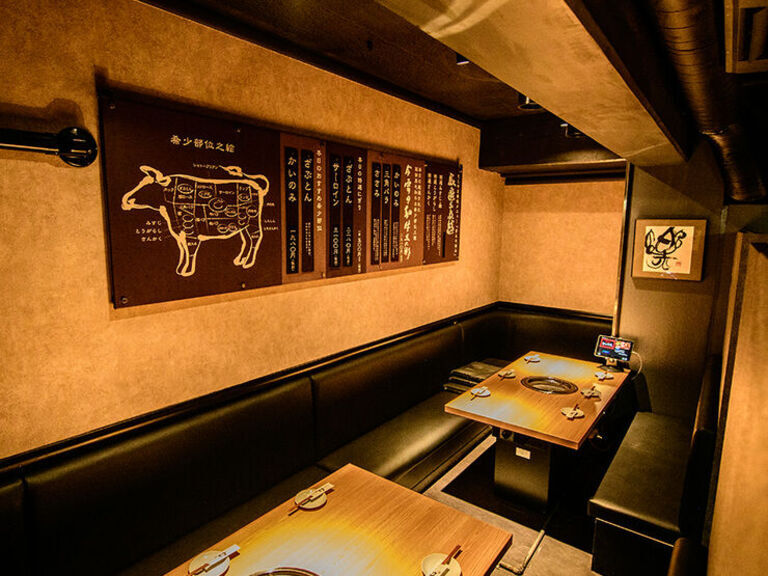 Yakiniku Motoyama Shinjuku Branch_Inside view