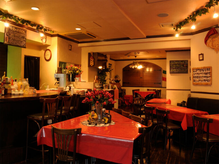 Italian Restaurant Tanto Tanto_Inside view