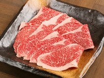 Birra Ristrante GAJA Eniwa branch_Seared Wagyu short rib - Thinly sliced and cut into large pieces, you can enjoy a satisfying flavor.