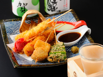 OISHI KOMACHI SHINSEN_The "Kushiage (fried skewer) Combo" satisfies the needs of our guests, Choose your main from Meat or Vegetable.