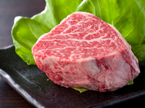 Yakiniku HINOE_[AJIMI's Specially Selected Chateaubriand Fillet Steak] Enjoy the savory taste of a rare part immediately spreading in your mouth. 