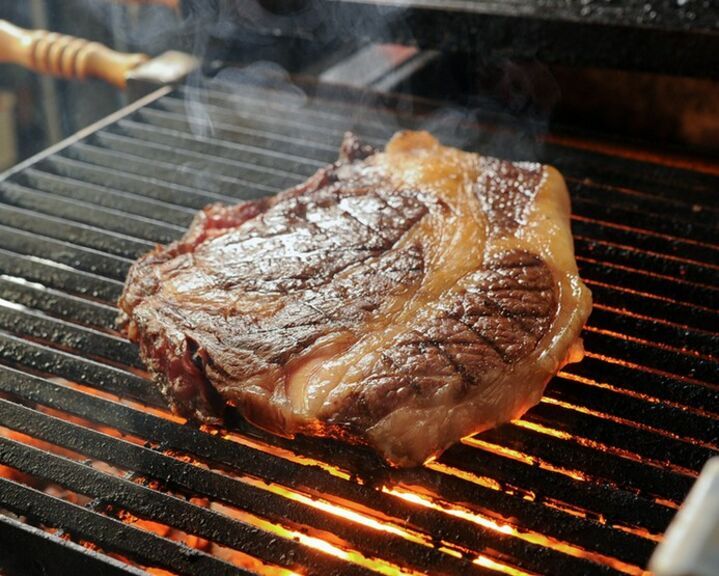 Aged Wagyu Steak Grilled Aging Beef Kanda Awajicho Branch_Cuisine