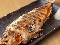 Hakodate Kaisen Izakaya Yan-shugyoba Nidaime Shoueimaru_Grilled Atka Mackerel - The quality of the ingredient stands out because of its simplicity.