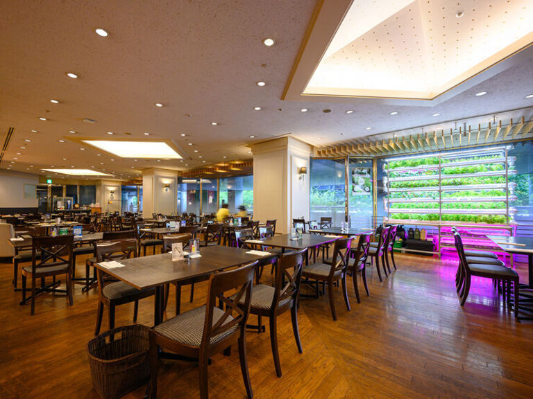 Super Dining Verdure_Inside view