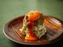 Uyu_Ground Pork and Egg Yolk Potato Salad - Enjoy it mixed with a rich egg yolk.