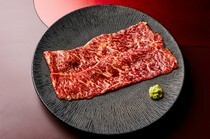 Yakiniku MOCHIO -Exquisite Kobe beef-_H-bone (extra lean meat) - A rare, moist, tender, and juicy part.