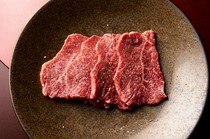 Yakiniku MOCHIO -Exquisite Kobe beef-_Top Sirloin Butt (extra lean meat) - You can taste the lingering flavor and aroma of the concentrated red meat that oozes out as you chew.