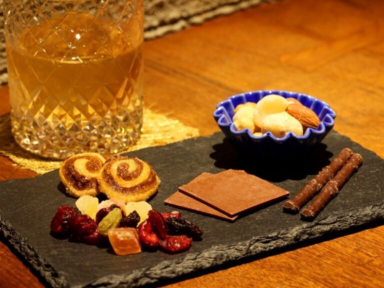 SUNTORY WHISKY BOTTLE BAR Sapporo BAR GARBO_Cuisine