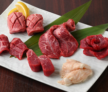 Ushikoi Shibuya Branch_Ultimate Ushikoi Assortment - Like a meat theme park, you can enjoy a variety of tastes! 