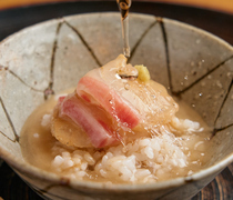 Akasaka Watanabe_Tai Chazuke (sea bream on rice with tea) - Enjoy the fluffy, glossy rice and the full flavor of the ingredients.