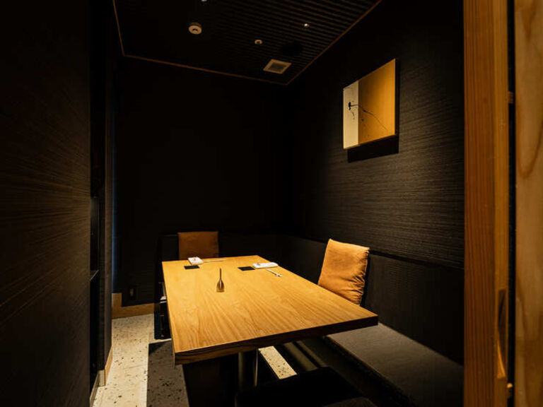 SUSHI SHIOGAMAKOU GINZA KIWAMI_Private room