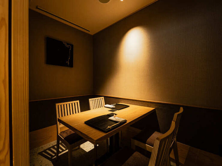 SUSHI SHIOGAMAKOU GINZA KIWAMI_Private room